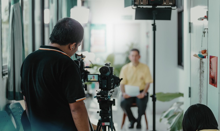 Perkembangan Industri Entertainment Modern dari Musik Film hingga Konten Viral